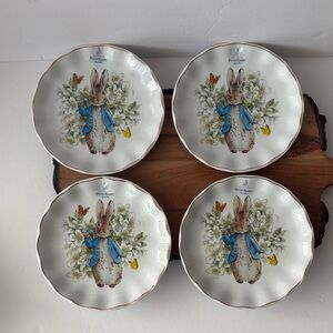 Beatrix Potter Peter Rabbit Lot of 4 Salad / dessert 8” Plates Gold Tone Edge